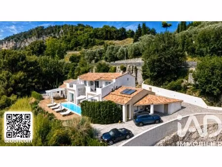 maison 7 pièces 282 m²