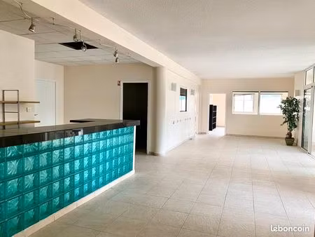 arrêtez de louer. rendement 8% plateau de 258m² à vendre. vente directe