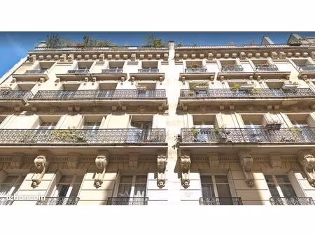 studette meublée tout confort refaite à neuf  haussmann saint-lazare paris 9