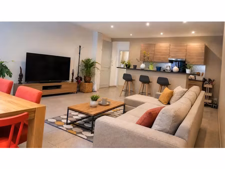 location appartement 5 pièces 120 m² à saint-etienne (42000)  960 €