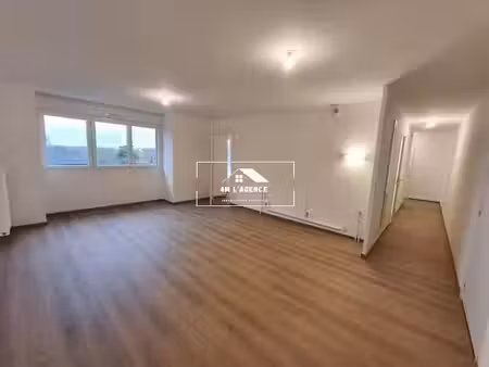location appartement 4 pièces 78 m² à cappelle-en-pévèle (59242)  1 150 €