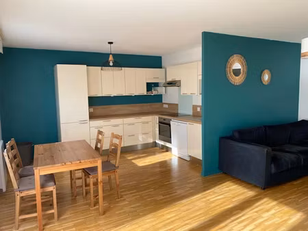 location meublée appartement 4 pièces 83 m² à lyon 3ème (69003)  1 530 €