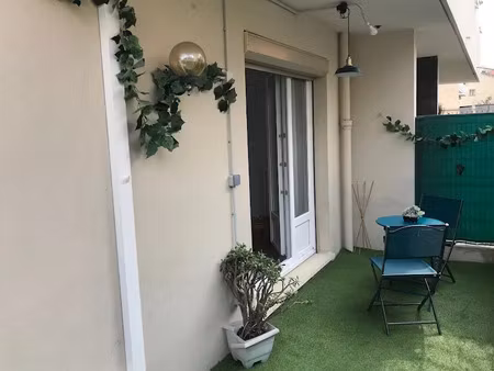 location meublée appartement 3 pièces 59 m² à nice (06000)  1 490 €