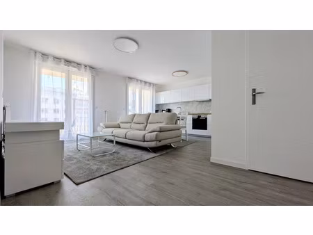 location meublée appartement 3 pièces 70.59 m² à saint-ouen (93400)  1 702 €