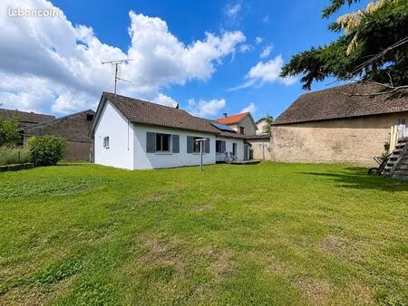 maison 6 pièces 105 m²