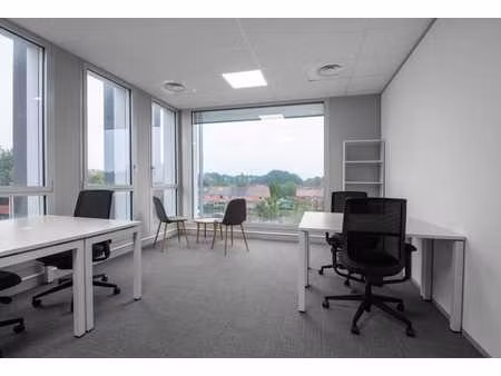bureau privé pour 3 employés à regus the meadow