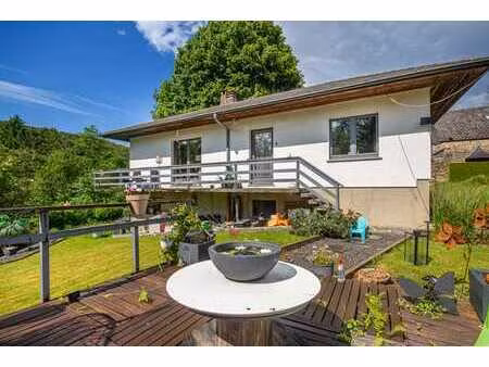 maison 4 façades avec jardin et garage