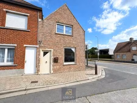halfopen woning met dubbele garage