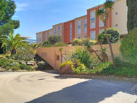 location parking à bormes-les-mimosas (83230)  164 €