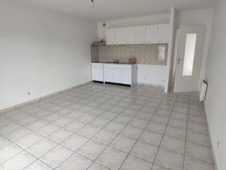 location appartement 2 pièces à beaupreau (49600) : à louer 2 pièces / 41m² beaupreau