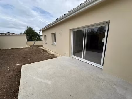 location maison 4 pièces 81.6 m² à langon (33210)  1 090 €