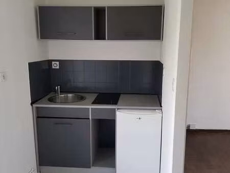 location appartement 2 pièces à caen (14000) : à louer 2 pièces / 32m² caen