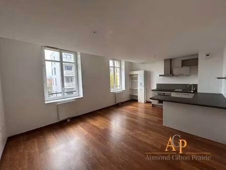 location appartement 3 pièces à caen (14000) : à louer 3 pièces / 67m² caen