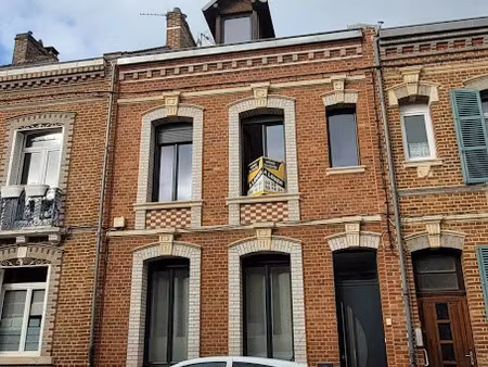 location maison 6 pièces 136 m² à amiens (80000)  1 440 €