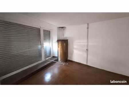 local commercial
