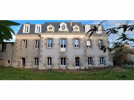 maison 13 pièces 357 m²