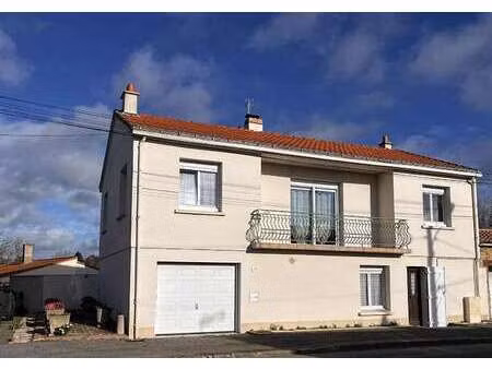 vente maison à chaumes-en-retz (44320) : à vendre / 82m² chaumes-en-retz