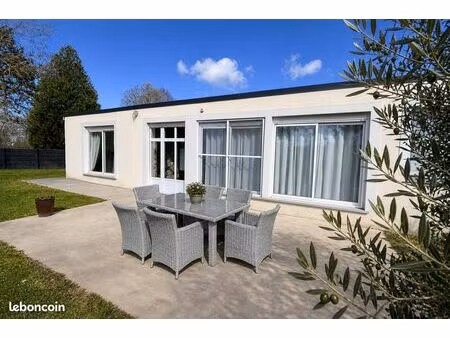 plain-pied lumineux 198 m² – pièce de vie 80 m² – 4 chambres – terrain 1415 m² – dépendanc