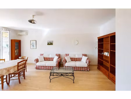 appartement cuers 69.9 m² t-3 à vendre  198 500 €