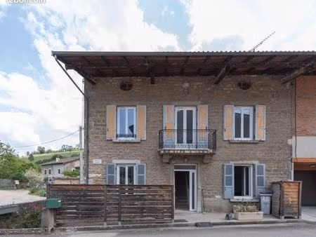 jolie maison de village