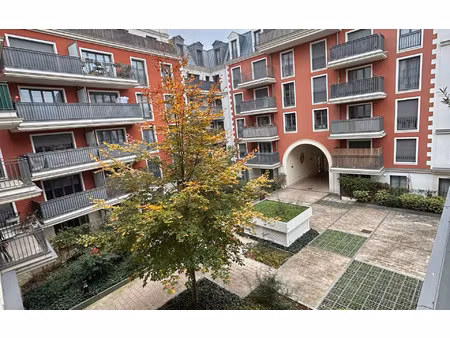 location appartement  45.89 m² t-2 à châtillon  1 139 €