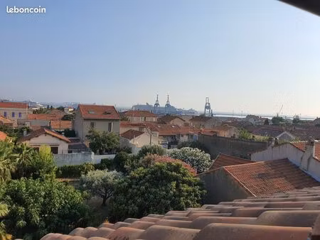 t2 duplex meublé – dernier étage – aperçu mer – climatisation – sans vis-à-vis