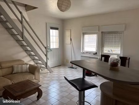 location meublée  f2 en duplex