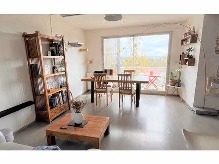 location appartement  m² t-3 à isle  710 €