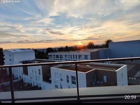 spécial étudiant.appartement t2 42 mètres carrés +14 mètres carrés de terrasse