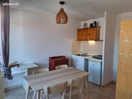 studio meublé 25m². capelette timone