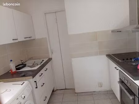 loue studio meuble avec terrasse au rdc