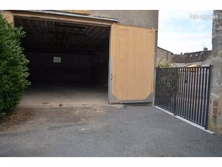 grange 135 m²  entrepôt dépôt hangar local