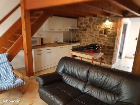 loue petite maison meublée : eau/elec. compris