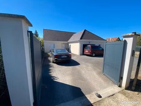 maison contemporaine 115 m² – 3 chambres – terrain 1 700 m² avec robot – impasse au calme