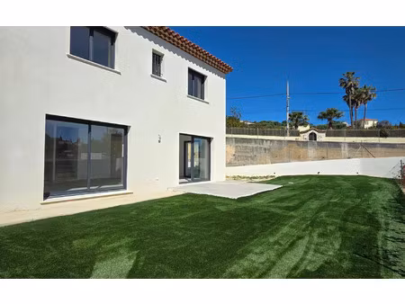 location maison  m² t-4 à nice  2 570 €