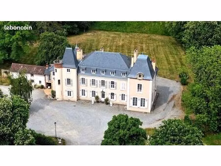 chateau 14 pièces 500 m²