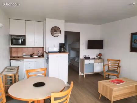 location a l'annee studio meublé 25m2 + parking