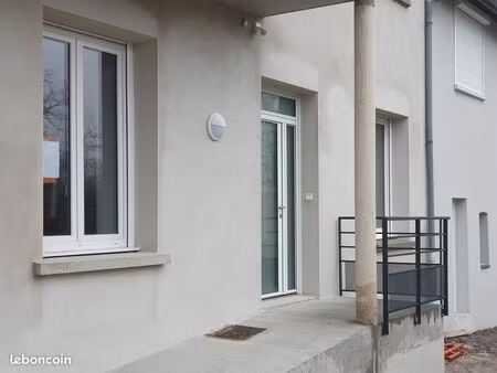 à louer – t2 en rdc rénové à veauche (19 avenue irénée laurent)