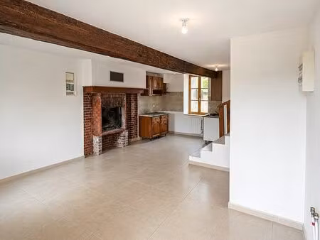 maison lumineuse 5 pièces — 80 m² — 600 /mois