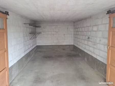 location garage à rezé proche place du 8 mai