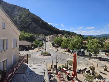 t3 63 m² à serres – vue exceptionnelle sur les montagnes – idéal investissement ou 1er ach