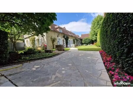 propriété 12 pièces 410 m²
