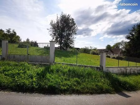 terrain constructible 1624 m² – divisible – venizy