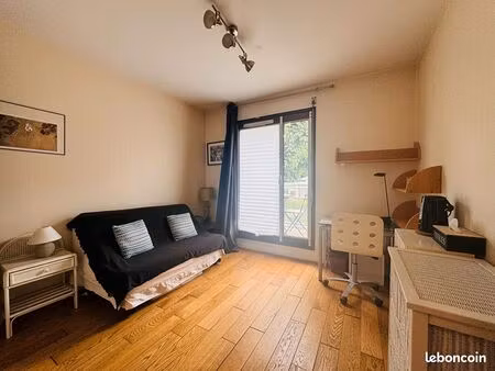 studio 1 pièce 14 m²