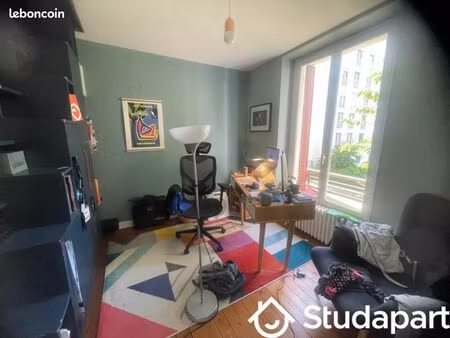chambre 3 pièces 26 m²