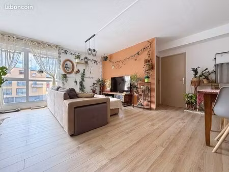 appartement 3 pièces 70 m²