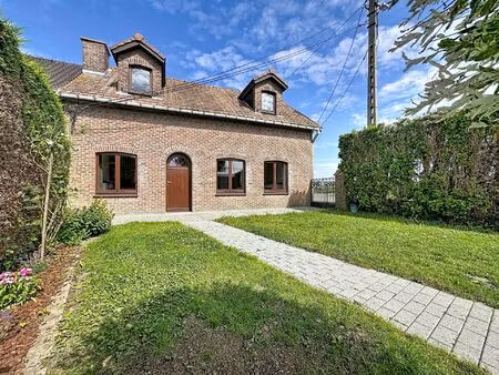 maison à louer avec garage et terrasse   pecq (vbe36003)
