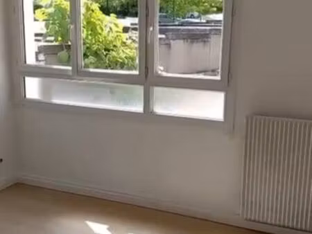 f2 2 pièces 45m² - rdc - chambre séparée - longjumeau - 850 cc
