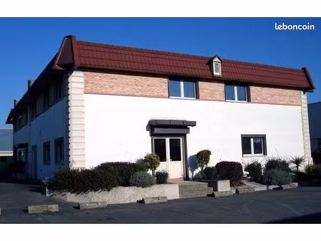 ensemble de 168 m2