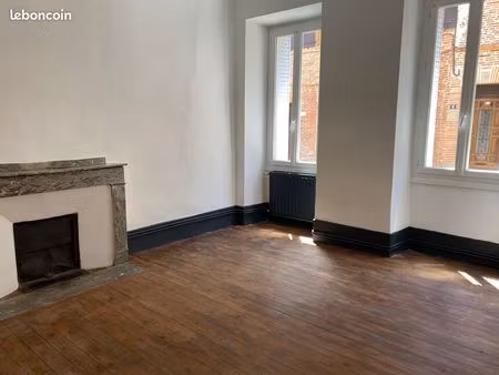 location t3 neuf - centre ville saverdun